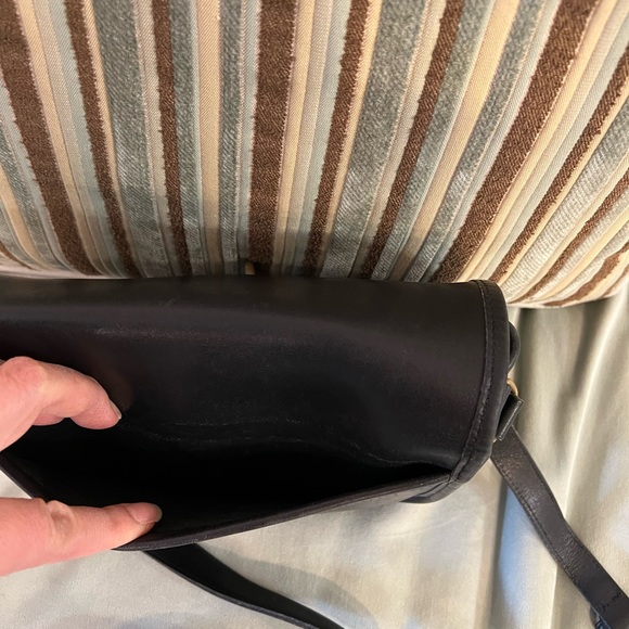 Vintage Coach Collegiate Bag - Picture 6 of 12